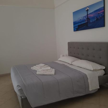 Di Fronzo Guest House A ทริจเจียโน ภายนอก รูปภาพ