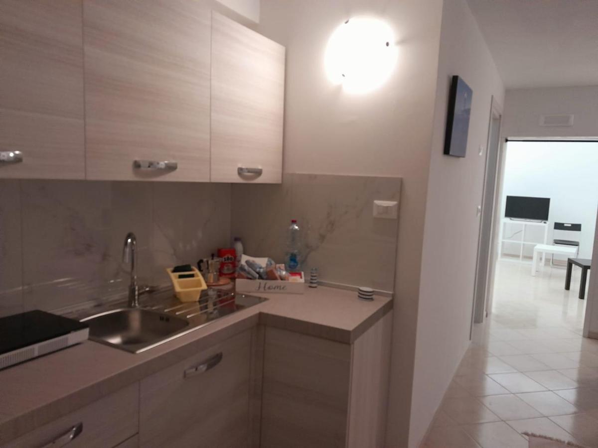 Di Fronzo Guest House A ทริจเจียโน ภายนอก รูปภาพ