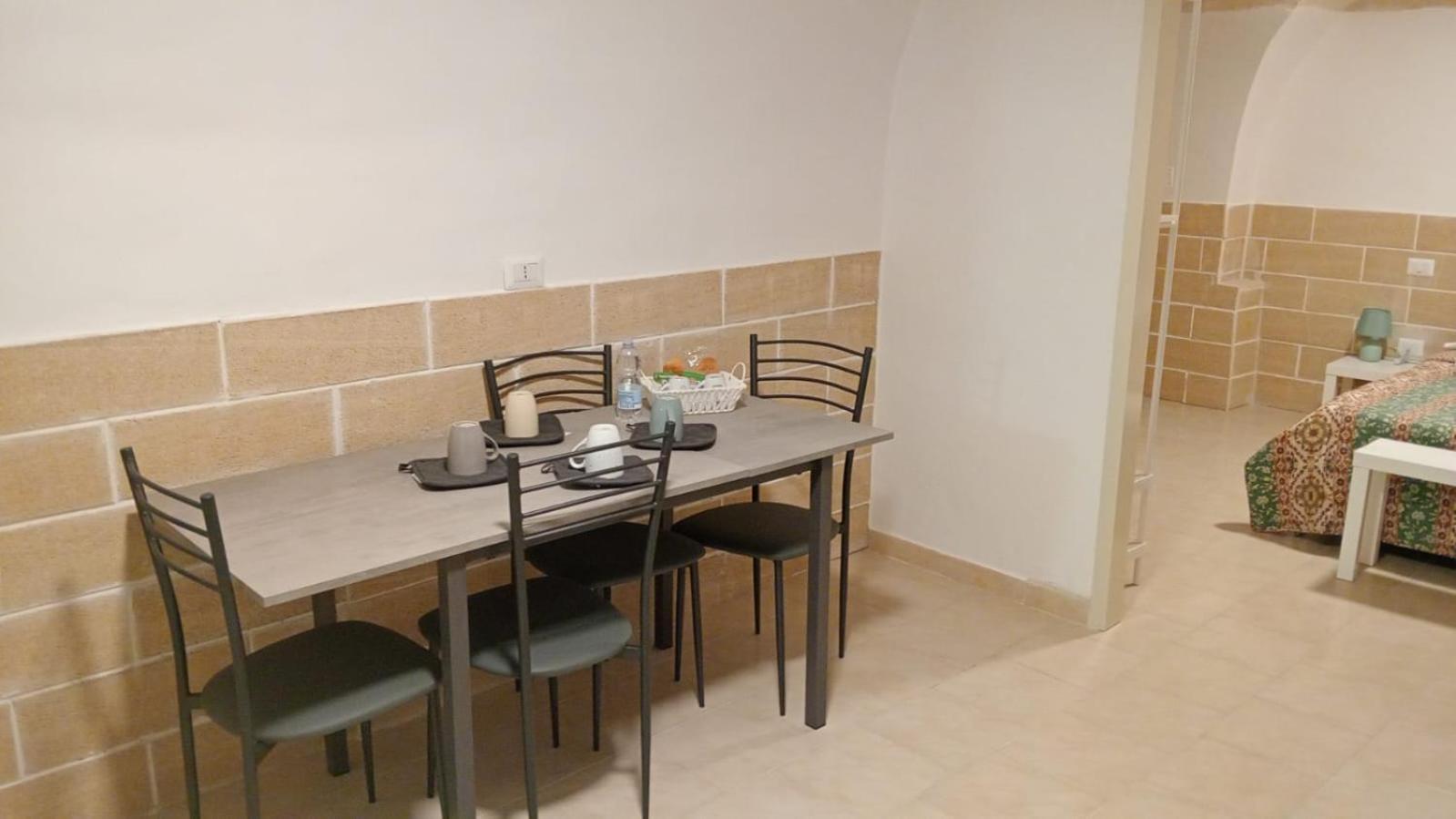 Di Fronzo Guest House A ทริจเจียโน ภายนอก รูปภาพ
